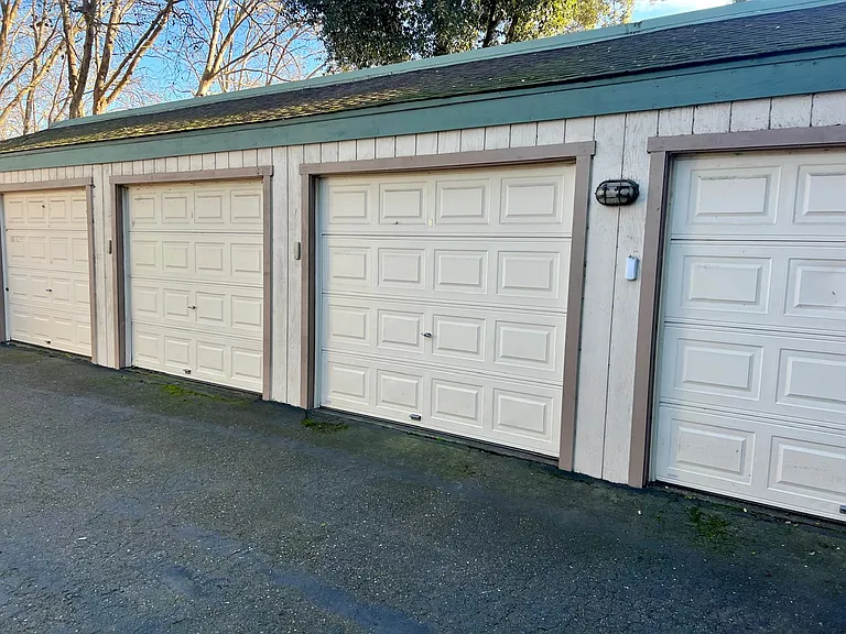 209 Stony Point Rd #E — Photo 24