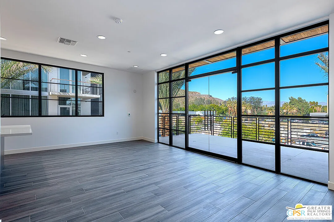 2 bed, 2.0 bath, 1463 sqft, $4,374 — Photo 4