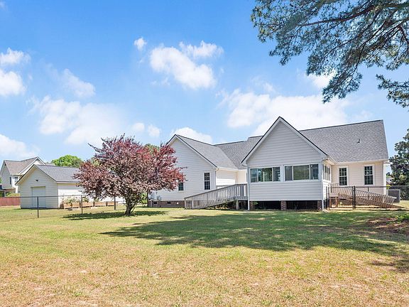 3rd image of 7012 Field Hill Rd