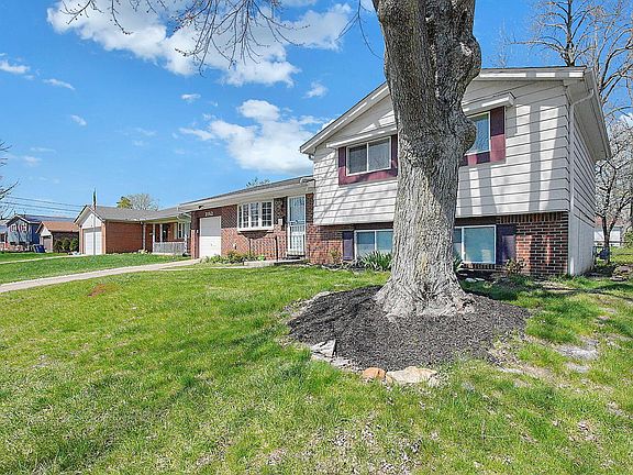 3rd image of 2162 Trent Rd
