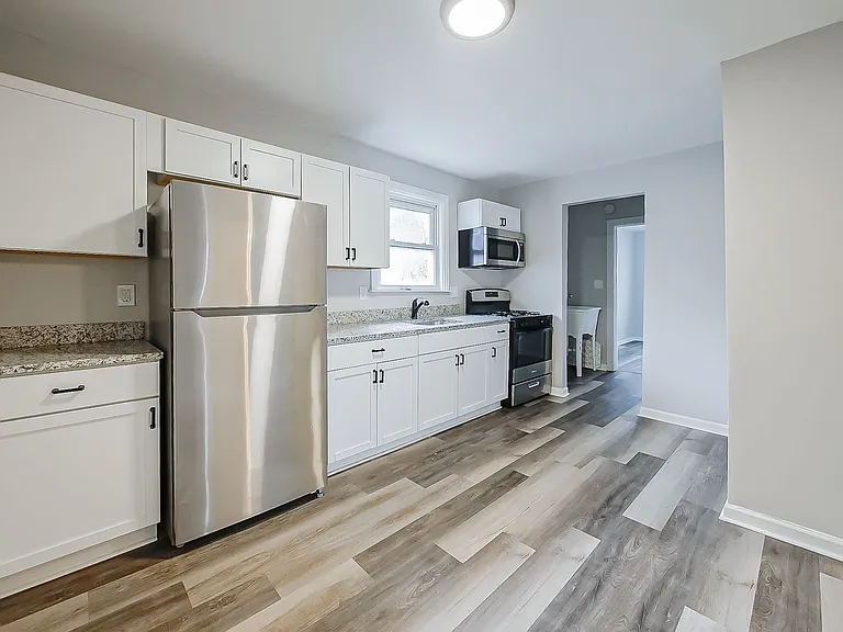 23352 Powell Ave — Photo 7