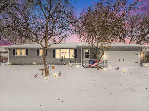 433 Kublick Dr, Benton Harbor, MI 49022