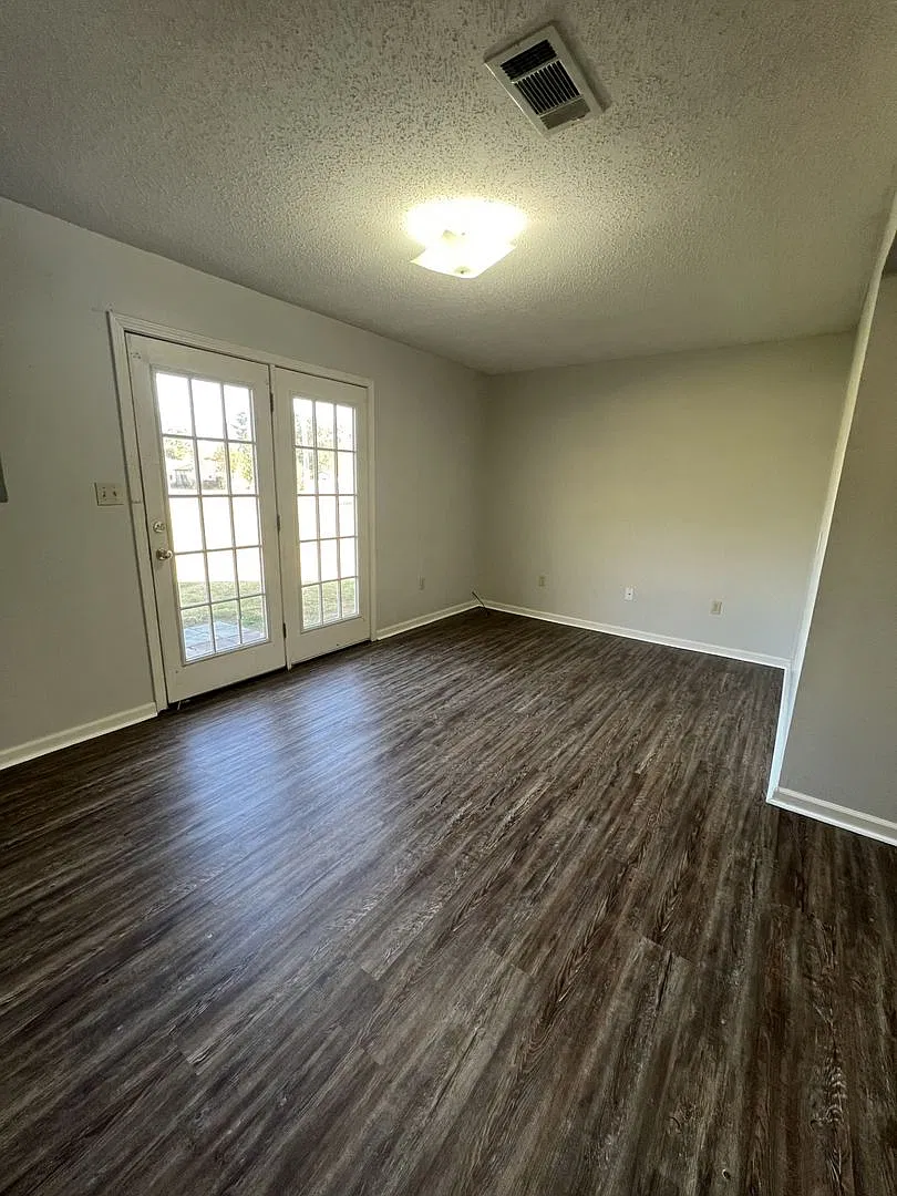 427 Mount Pelia Rd — Photo 4