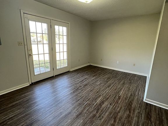 4th image of 427 Mount Pelia Rd APT 17