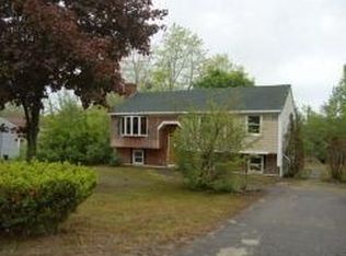 18 Greeley St, Hudson, NH 03051