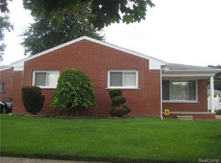 6153 Amboy St, Dearborn Heights, MI 48127