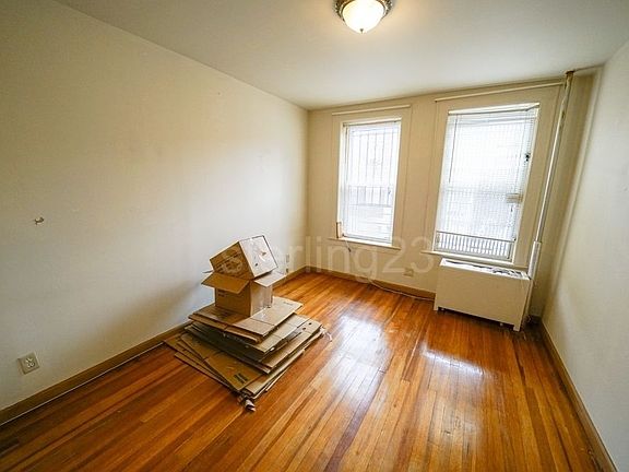 4th image of 3017 49th St APT 2N