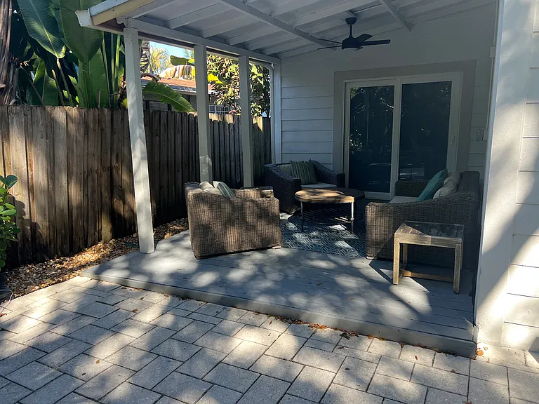 814 SW 2nd Ct #1A — Photo 32