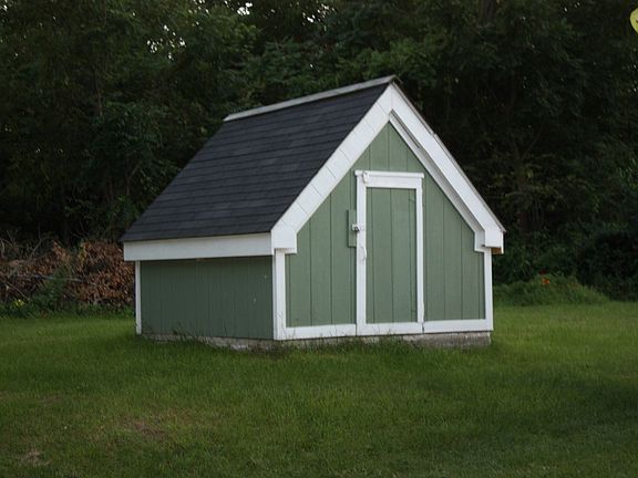 Well Water Pump House