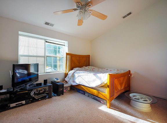 4th image of 1370 Longacre Ln #1370