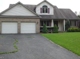 5229 Arrel Rd, Lowellville, OH 44436