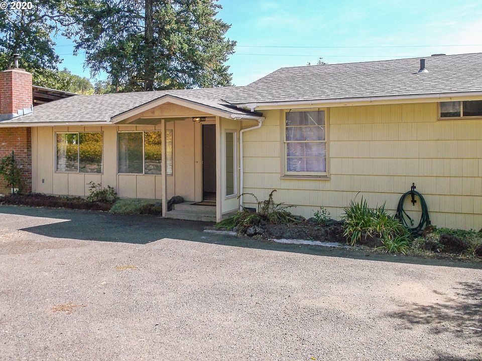 1st image of 754 NE Clover Ave