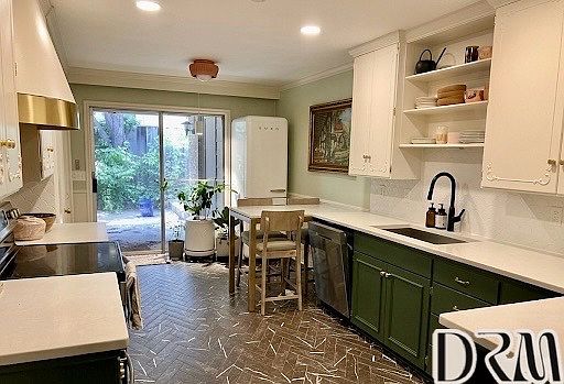 5th image of 5909 N Ross Ave