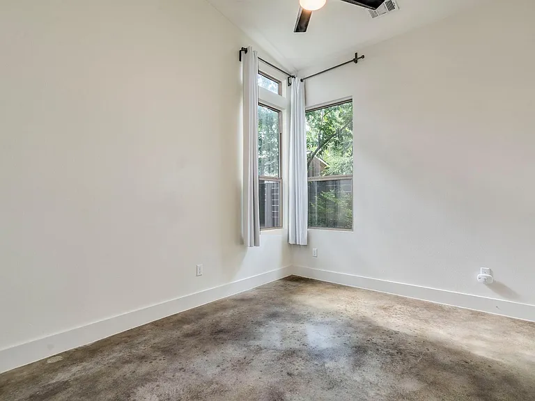 1404 Singleton Ave #B — Photo 16