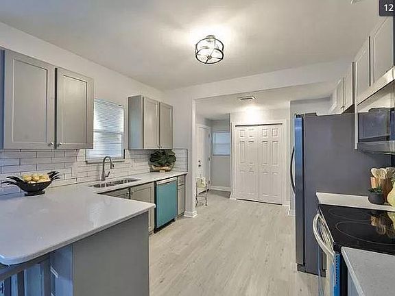 5th image of 1256 12th Ave S #1