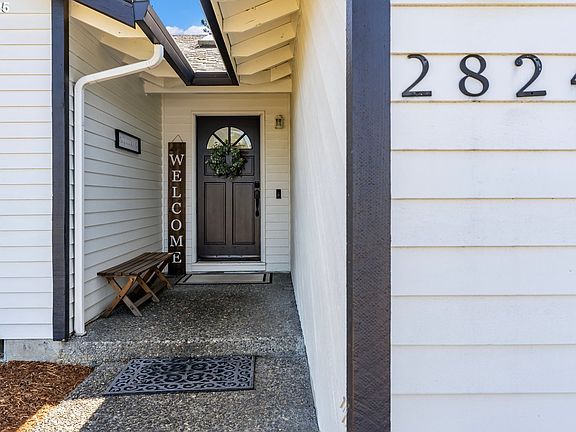 3rd image of 2824 SE 13th Ct