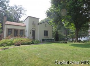 115 Fairview Ter, Jacksonville, IL