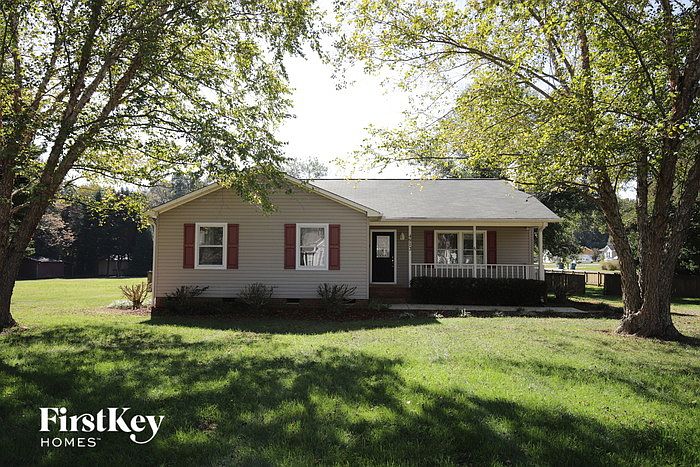 1st image of 4912 Streamside Dr