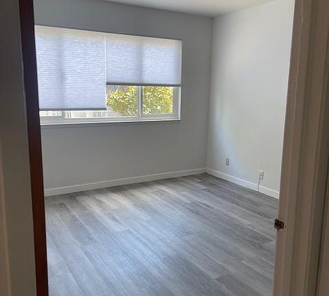 4th image of 230 27th Ave APT 3