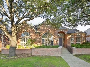 5710 Preston Fairways Dr, Dallas, TX 75252