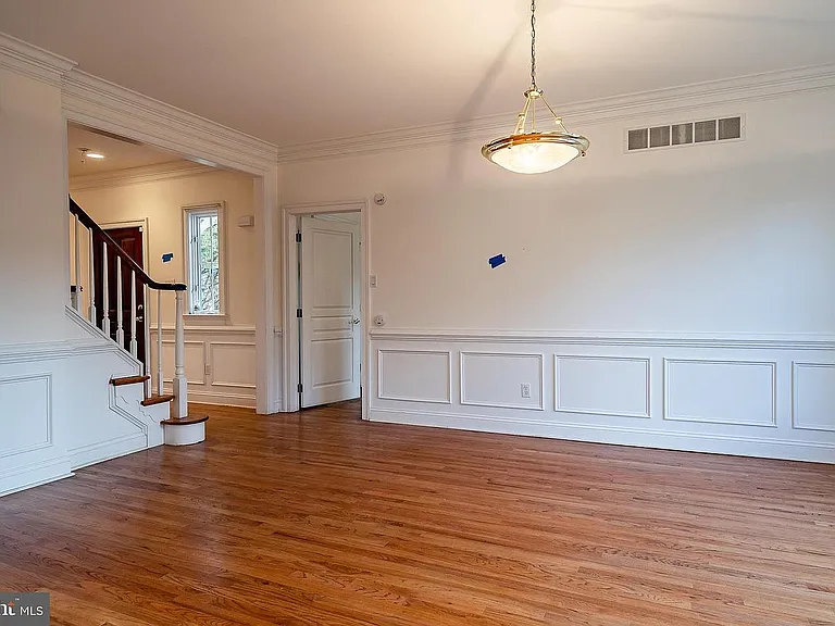 2075 Matsons Cir — Photo 5