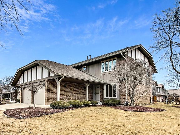 2nd image of 13979 Stonehenge Dr
