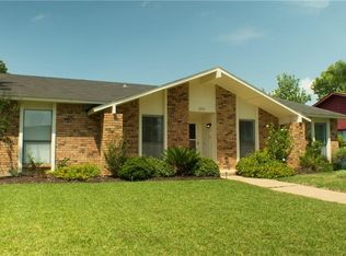 2225 Marble Falls Dr, Carrollton, TX 75007