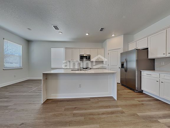 3rd image of 6706 Atlantic Beach Ave