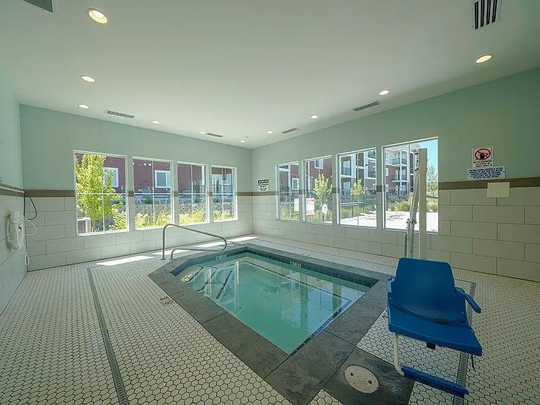 Remington Apartments — Photo 9
