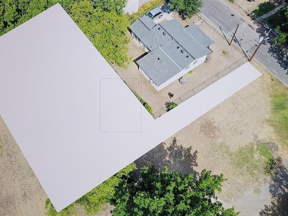 1st image of 910 E 20th St