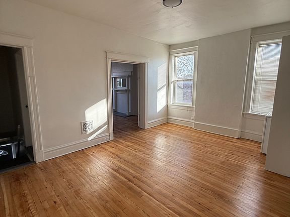 4th image of 4166 Juniata St #2