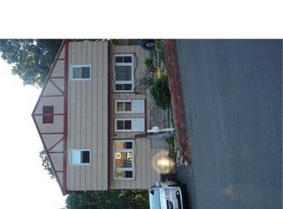 203 Robert St, Bridgeport, CT 06606