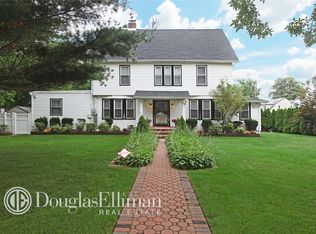 329 S Bayview Ave, Freeport, NY 11520