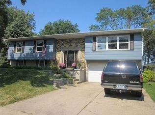 218 Brentwood Dr NE, Cedar Rapids, IA 52402