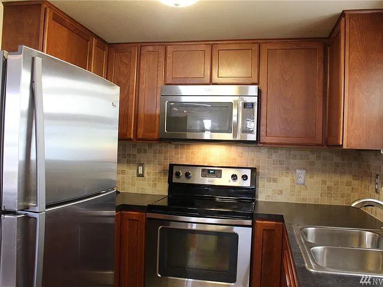 1616 9th St — Photo 6