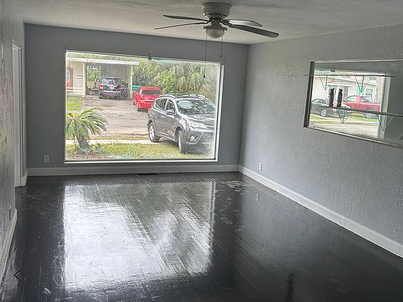 3rd image of 142 San Robar Dr