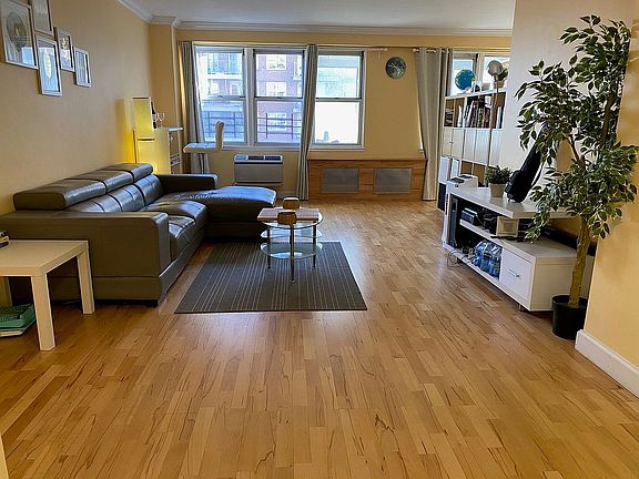 5th image of 43-10 Kissena Blvd #10-B