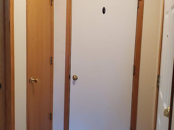 2nd image of 425 NW 23rd St