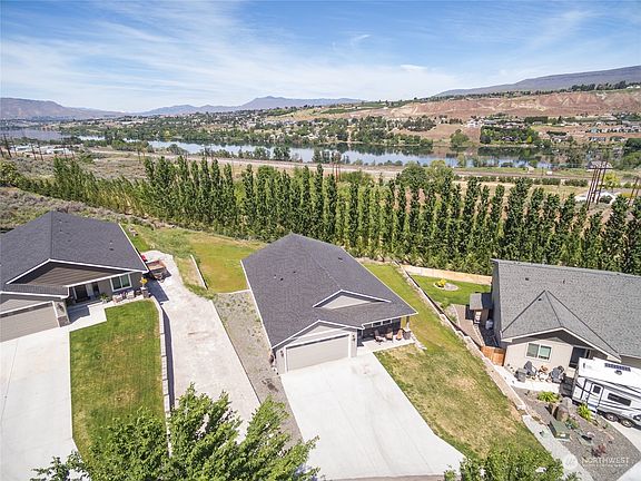 4th image of 3020 Riverview Lane