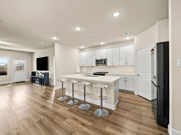 1230 Green Timber Dr, Forney, TX 75126