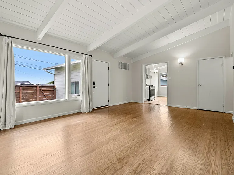812 Edgemar Ave — Photo 8