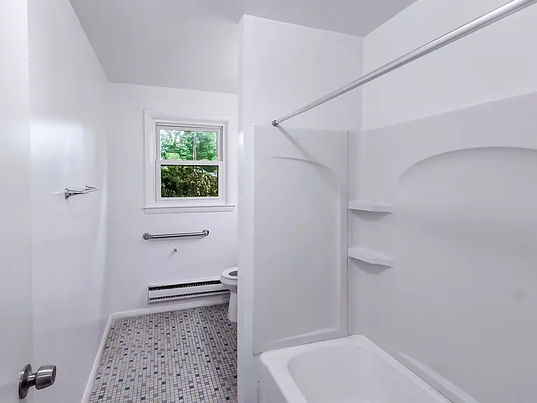 818 Riverside Dr #B — Photo 13