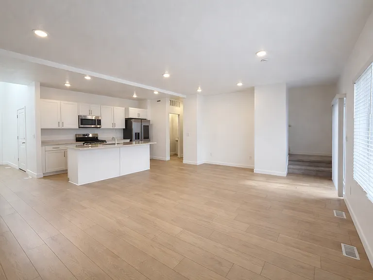 1514 W Bright Eyes Ln — Photo 7