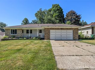 1026 Cogswell St NW, Grand Rapids, MI 49544