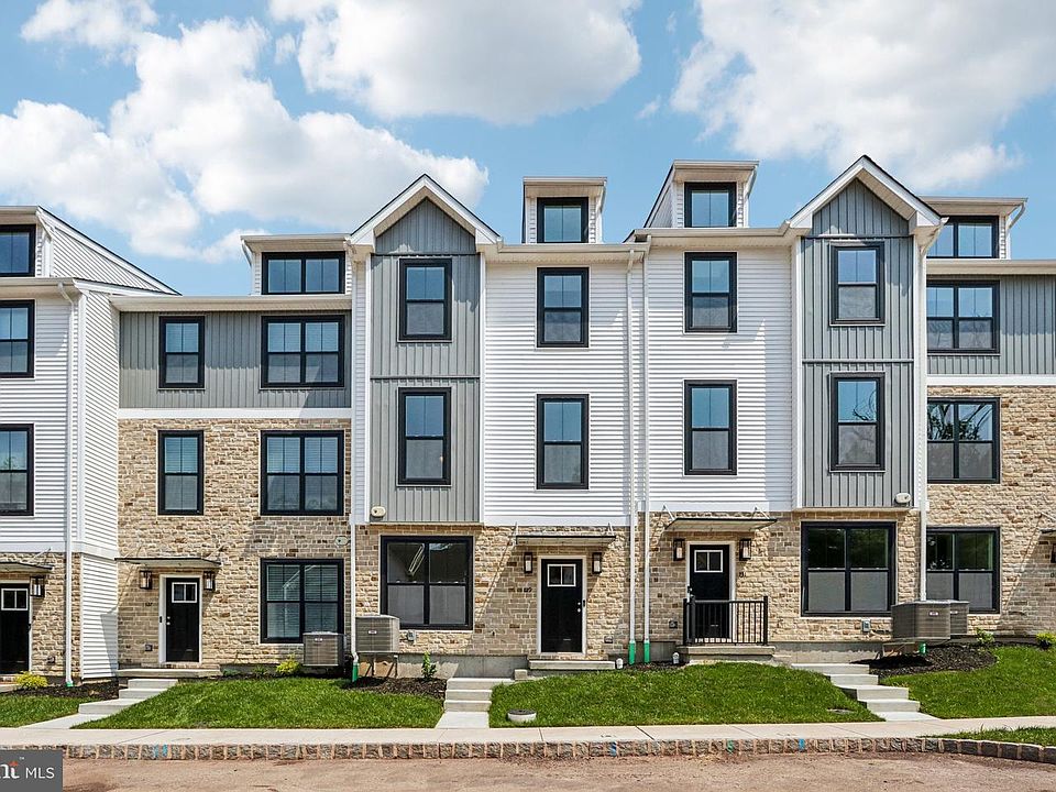 1st image of 129 Cobblestone Dr #4-25