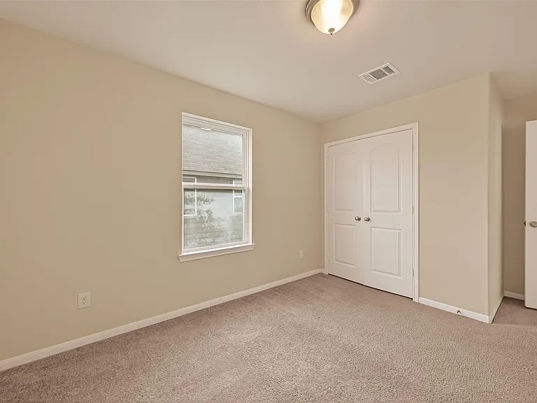 6126 Prince Place Dr — Photo 32