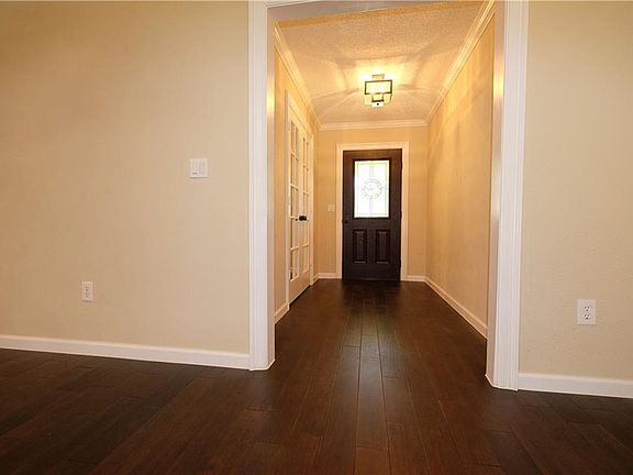 2nd image of 2632 Pin Oak Ln