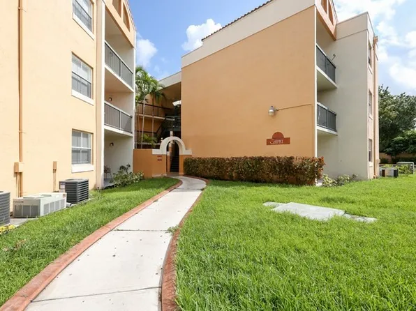 6280 NW 186th St APT 112, Hialeah, FL 33015