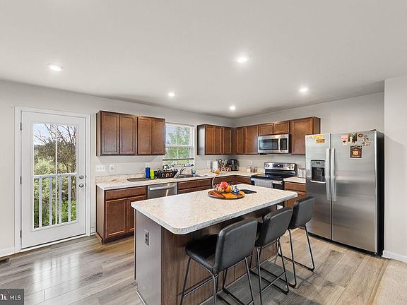 4th image of 145 Dursley Cir