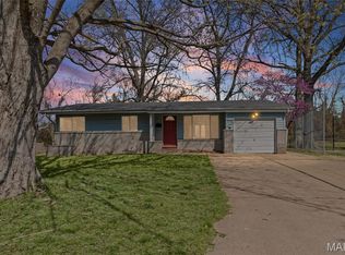 10822 Hallwood Dr, Saint Louis, MO 63136